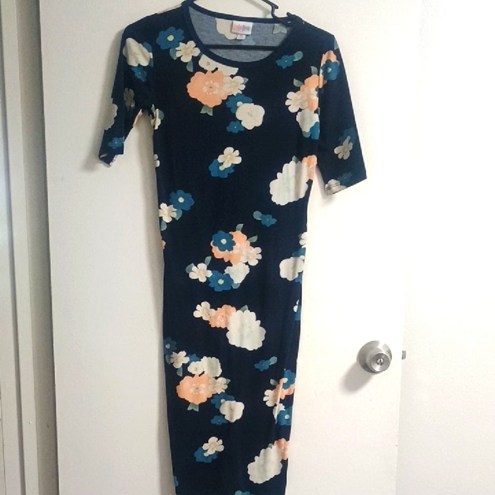 LuLaRoe Navy Floral Short Sleeve Bodycon Dress